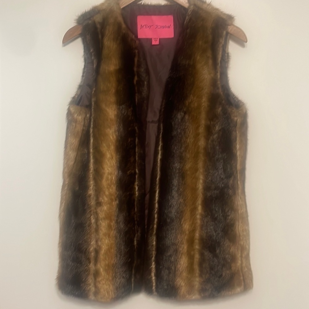 Betsey Johnson Faux‎ Fur Vest Size Small